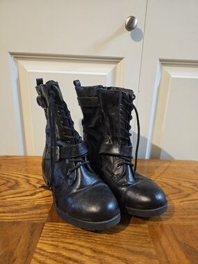 Women's Black Lace-Up Combat Boots Size 7